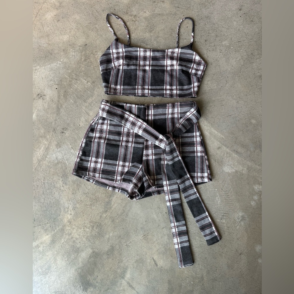 Reckless Rep Plaid Set — 2 Piece Crop Top & Shorts - Picture 4 of 5